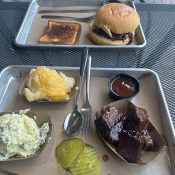 Pok-e-Jo's - Brodie Oaks - Pok-e-to Plate ($12.50), Premium Brisket Sandwich ($10.95) - Barbeque Near Me - Austin, Texas