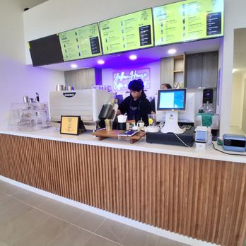 Yellow House Cafe  - Cafes Near Me - Northridge, California