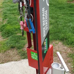 Waterworks Park - Very nice bike repair service stand.