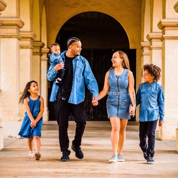 Paul Douda Photography - My daughter and her family. Mom and dad have been together since high school - Event Photography Near Me