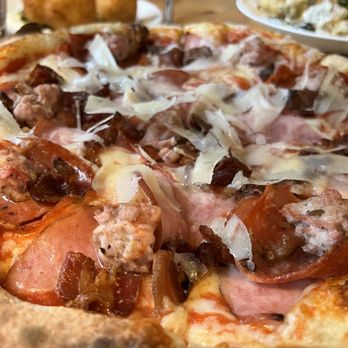 UNA Pizza + Wine - Bridgeland - Quattro Carne - Pizza Near Me - Calgary, Alberta UNA Pizza + Wine - Bridgeland - Quattro Carne - Pizza Near Me - Calgary, Alberta