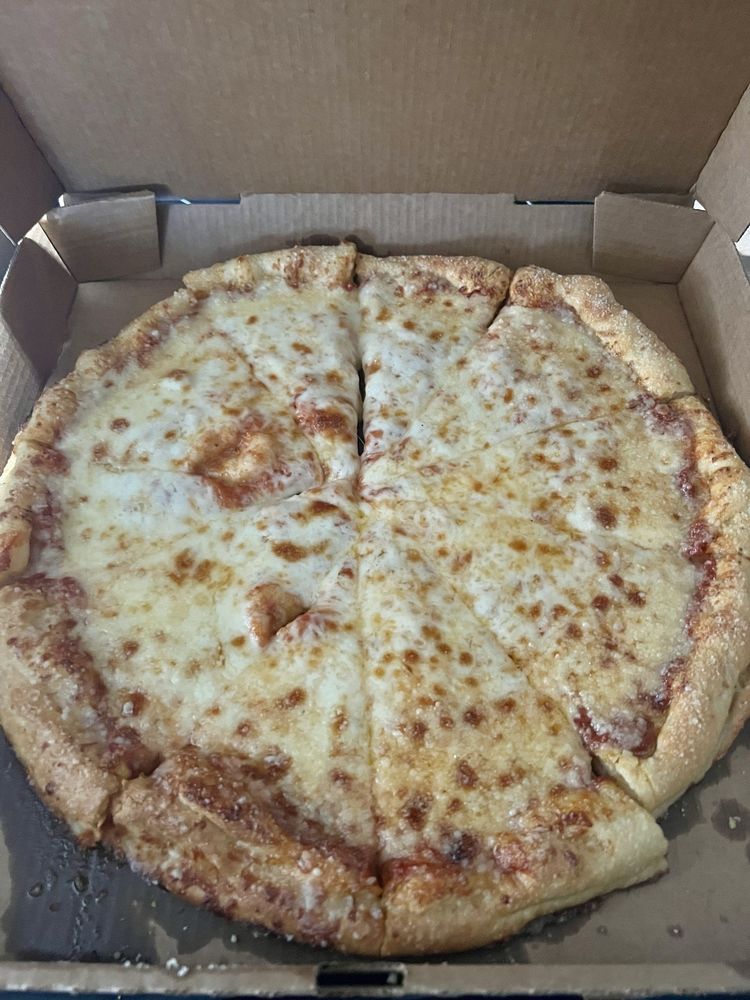 Raymono's Pizza Plus Logo