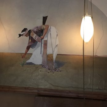 Frank Lloyd Wright Home and Studio - Original mural in the master bedroom - Museums Near Me - Oak Park, Illinois Frank Lloyd Wright Home and Studio - Original mural in the master bedroom - Museums Near Me - Oak Park, Illinois