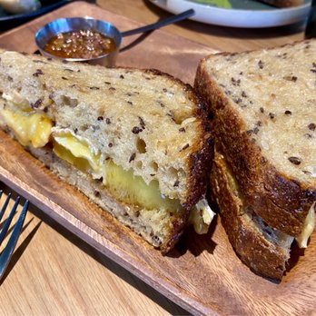 The Emerald Hour - Mt. Tam & Fig Melt - Wine Bars Near Me - Mountain View, California
