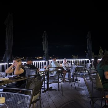 The Hudson - Outside patio - Cocktail Bars Near Me - Sedona, Arizona