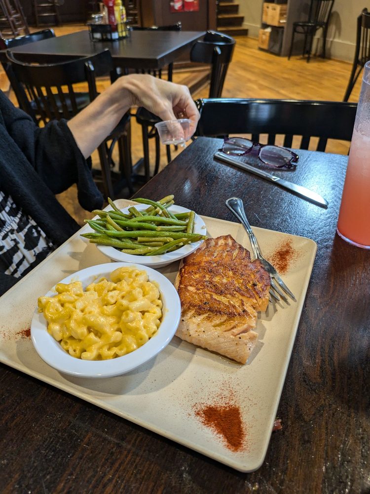 Social spots from Billy's Sports Grill - Northport