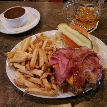 Highwayman Neighbourhood Pub - Highwayman Sandwich with side of gravy - Pubs Near Me - Abbotsford, British Columbia Highwayman Neighbourhood Pub - Highwayman Sandwich with side of gravy - Pubs Near Me - Abbotsford, British Columbia