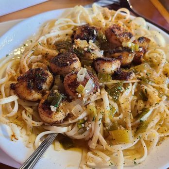 Kelly's Landing - Scallops over linguini - Seafood Near Me - Fort Lauderdale, Florida Kelly's Landing - Scallops over linguini - Seafood Near Me - Fort Lauderdale, Florida
