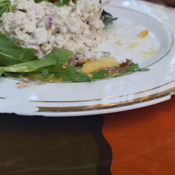Blue Heaven - Chipped and faded plates - Breakfast & Brunch Near Me - Key West, Florida