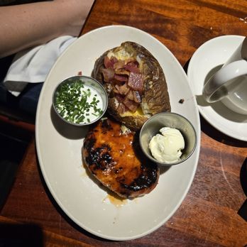 Wood Ranch Ventura - Small plate: chicken breast and baked potato - Barbeque Near Me - Ventura, California