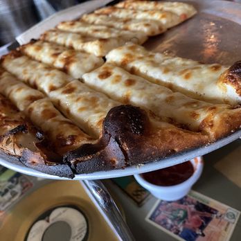 Cathouse Pizza - Cheesy bread - Pizza Near Me - Snohomish, Washington