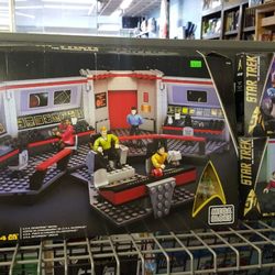 Plenty of Lego type toys