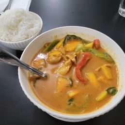 Mango red curry with pork was, as the kids say, fire. Yum! I ordered medium, and it was a bit on the hot side.