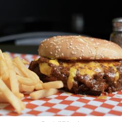 Needles Smashed Burgers - Tomy's Chili Smash
