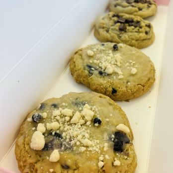 Crumbl - Terra Nova - Blueberry muffin cookie and chocolate chip at Crumbl Cookies Terra Nova Plaza - Bakeries Near Me - Chula Vista, California Crumbl - Terra Nova - Blueberry muffin cookie and chocolate chip at Crumbl Cookies Terra Nova Plaza - Bakeries Near Me - Chula Vista, California