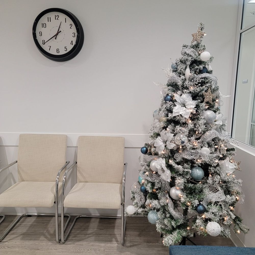 The Neuron Clinic - Waiting room - Neurologist Near Me - San Marcos, California The Neuron Clinic - Waiting room - Neurologist Near Me - San Marcos, California