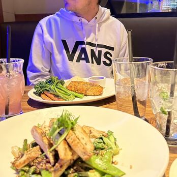 Yard House - New American Near Me - Riverside, California