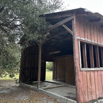 Tucker Ranch Recreation and Nature Complex - Abandoned building on site - Parks Near Me - Winter Garden, Florida Tucker Ranch Recreation and Nature Complex - Abandoned building on site - Parks Near Me - Winter Garden, Florida