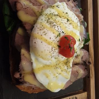 Aroma Craft Coffee - Roast beef avocado toast - Coffee Roasteries Near Me - Walnut, California