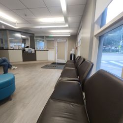 UCLA Health Santa Monica Wilshire Immediate Care - Clean waiting room.