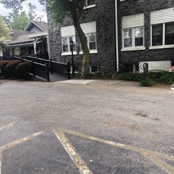 Hayes Manor