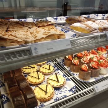 Lusa Bakery - Pastries - Bakeries Near Me - Ottawa, Ontario