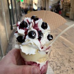 Gelateria Patagonia - Amercello Sundae