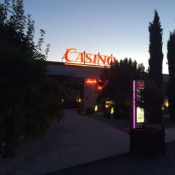 Casino Barrière de Jonzac - Entrée du casino et c'est parti pour la soirée.