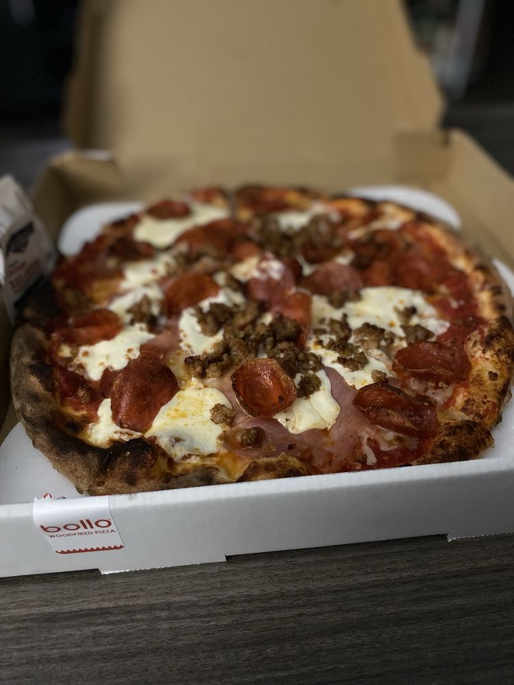 Bollo Woodfired Pizza