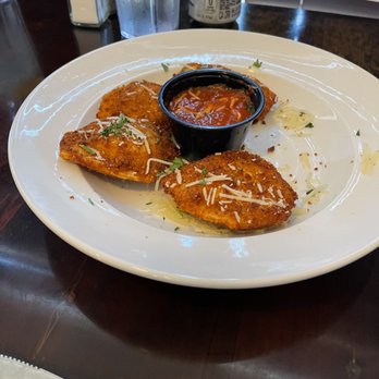 Willy McCoys- Chaska - Grilled Cheese Tortellini - American Near Me - Chaska, Minnesota Willy McCoys- Chaska - Grilled Cheese Tortellini - American Near Me - Chaska, Minnesota