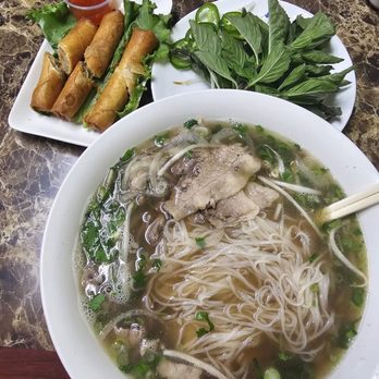 I Want Pho - Brisket & tendon pho. Cannot go without their crispy eggrolls! - Vietnamese Near Me - Everett, Washington I Want Pho - Brisket & tendon pho. Cannot go without their crispy eggrolls! - Vietnamese Near Me - Everett, Washington