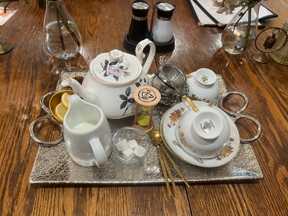 Olifants Tea & Coffee House Logo