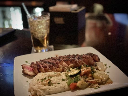 Arabesque on Devine by null