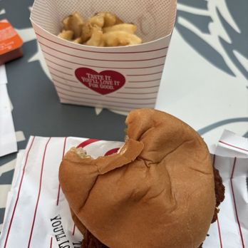 Chick-fil-A - Chicken Sandwich and Fries - Fast Food Near Me - Palm Beach Gardens, Florida