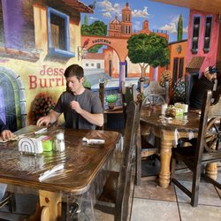 Jesse's Burritos - Dining room