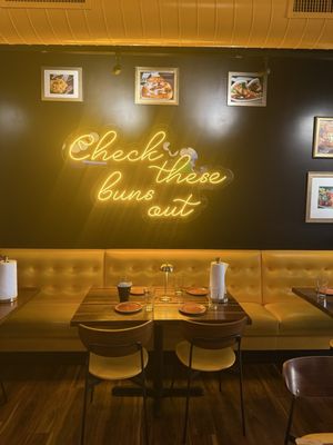 Bourbon & Burger by null