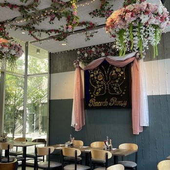 Peacock Pansy - Decor - Breakfast & Brunch Near Me - San Francisco, California Peacock Pansy - Decor - Breakfast & Brunch Near Me - San Francisco, California