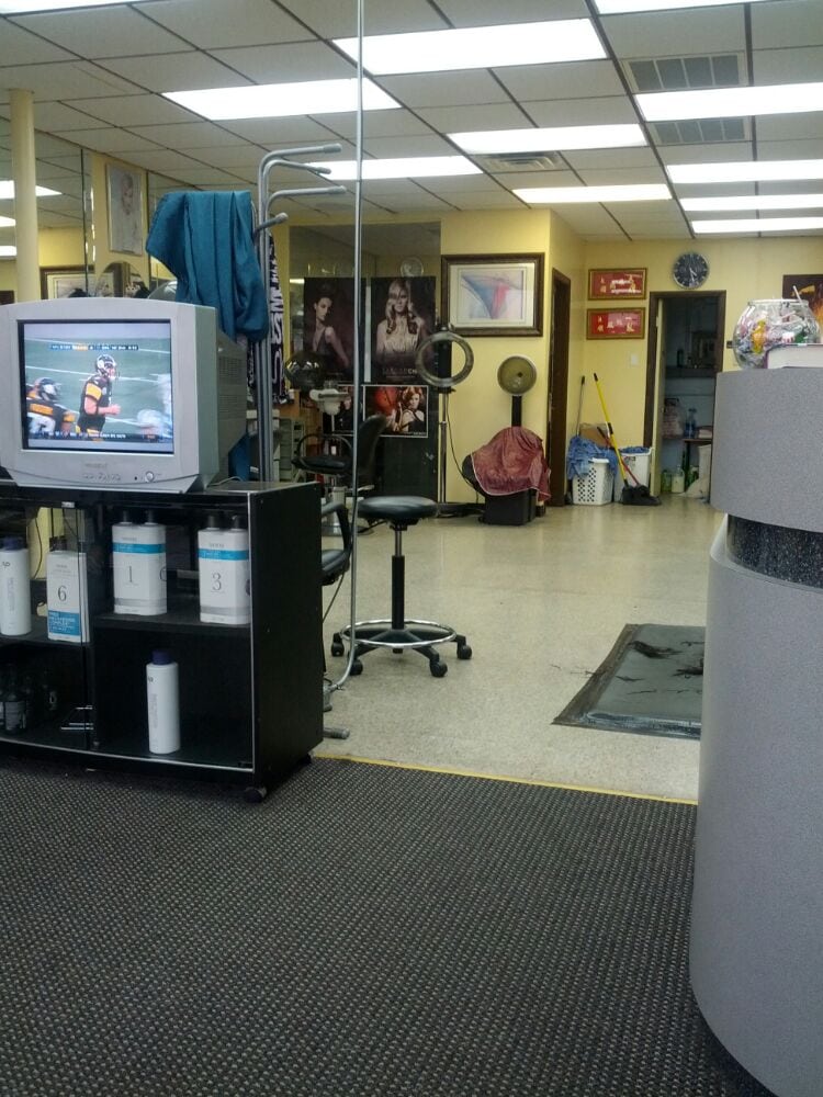 High Performance Hair Studio Logo
