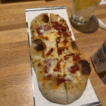 Crushed Red- Creve Coeur - Kids pizza - Salad Near Me - Creve Coeur, Missouri