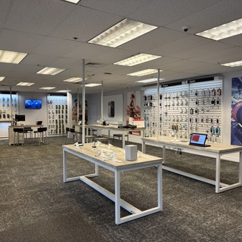 Verizon - Mobile Phones Near Me - New London, New Hampshire Verizon - Mobile Phones Near Me - New London, New Hampshire