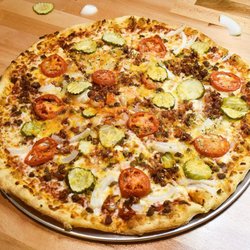 Bacon cheeseburger pizza