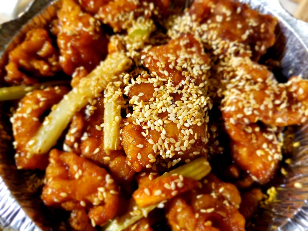 LUM’S CHINESE RESTAURANT 13 Photos & 26 Reviews 914 Esquimalt Rd