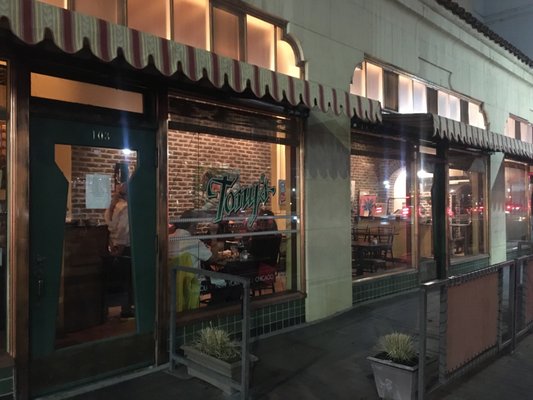 Tony's Pizzeria Teatro by null
