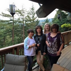 Good friends and good wine:)