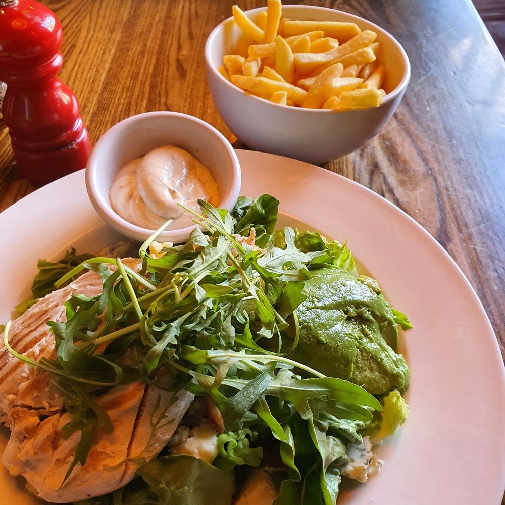 Pig & Whistle - Chicken cobb salad and fries - Pubs Near Me - London, XGL Pig & Whistle - Chicken cobb salad and fries - Pubs Near Me - London, XGL
