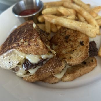 Dorn Michelle's - Patty Melt - New American Near Me - Castroville, Texas Dorn Michelle's - Patty Melt - New American Near Me - Castroville, Texas