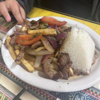 El Hatuchay - Lomo saltado - Peruvian Near Me - North Hollywood, California