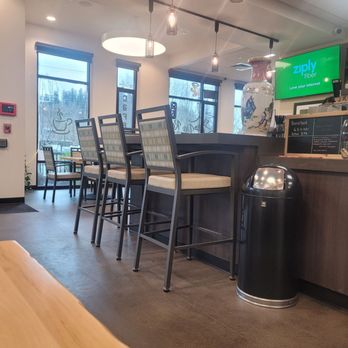 DA RA CAFE & BREW - Belly up to the bar - Breakfast & Brunch Near Me - Eugene, Oregon