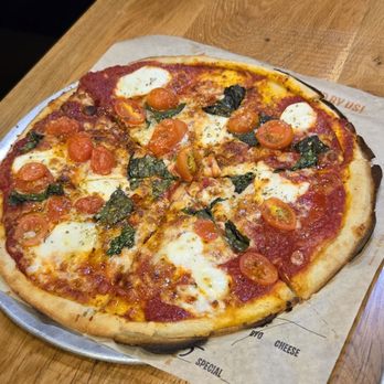 Blaze Pizza - Gluten free Margarita Pizza with olive oil - Pizza Near Me - North Los Vegas, Nevada