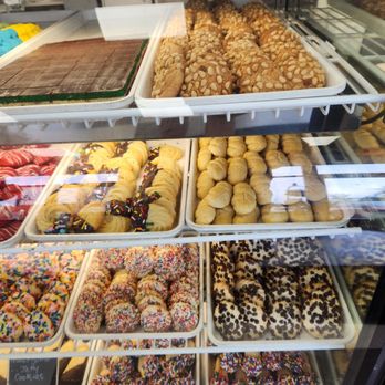 Calandra’s Bakery - Sweets - Bakeries Near Me - Fairfield, New Jersey